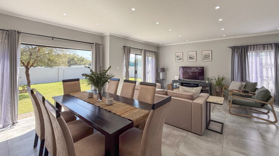 3 Bedroom Property for Sale in Everglades Estate North West